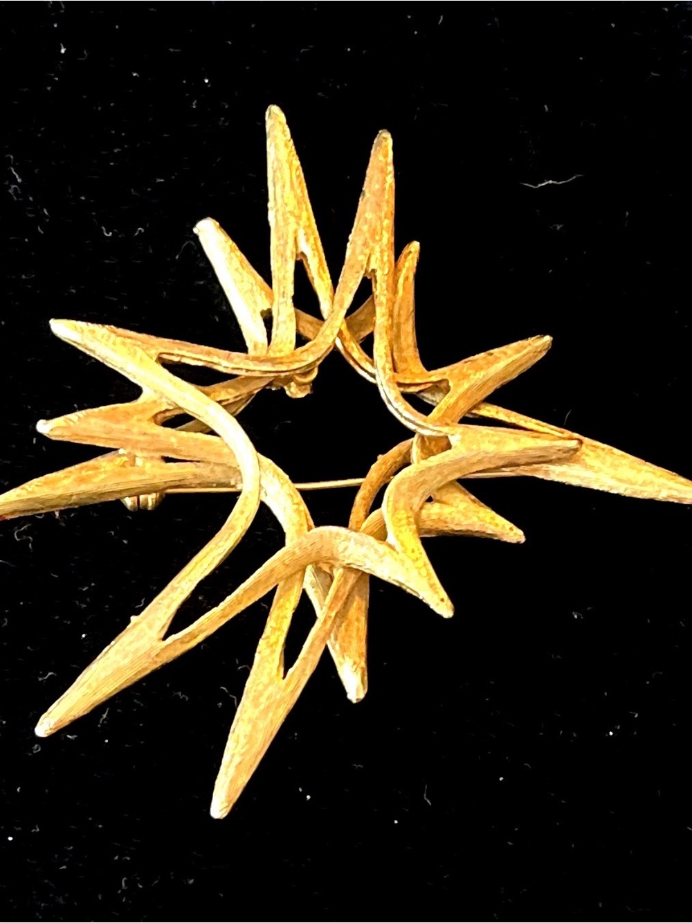 Radiant Gold-tone Starburst Pin Brooch - Women's Jewelry